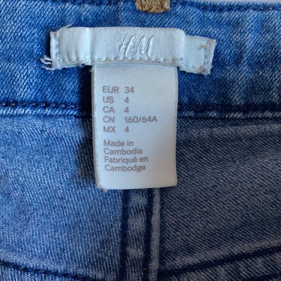 H&M shorts size 4 - Picture 3 of 3